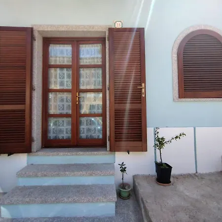Casa Blu:) Centralissima!!! * سانتا تيريزا غالّورا